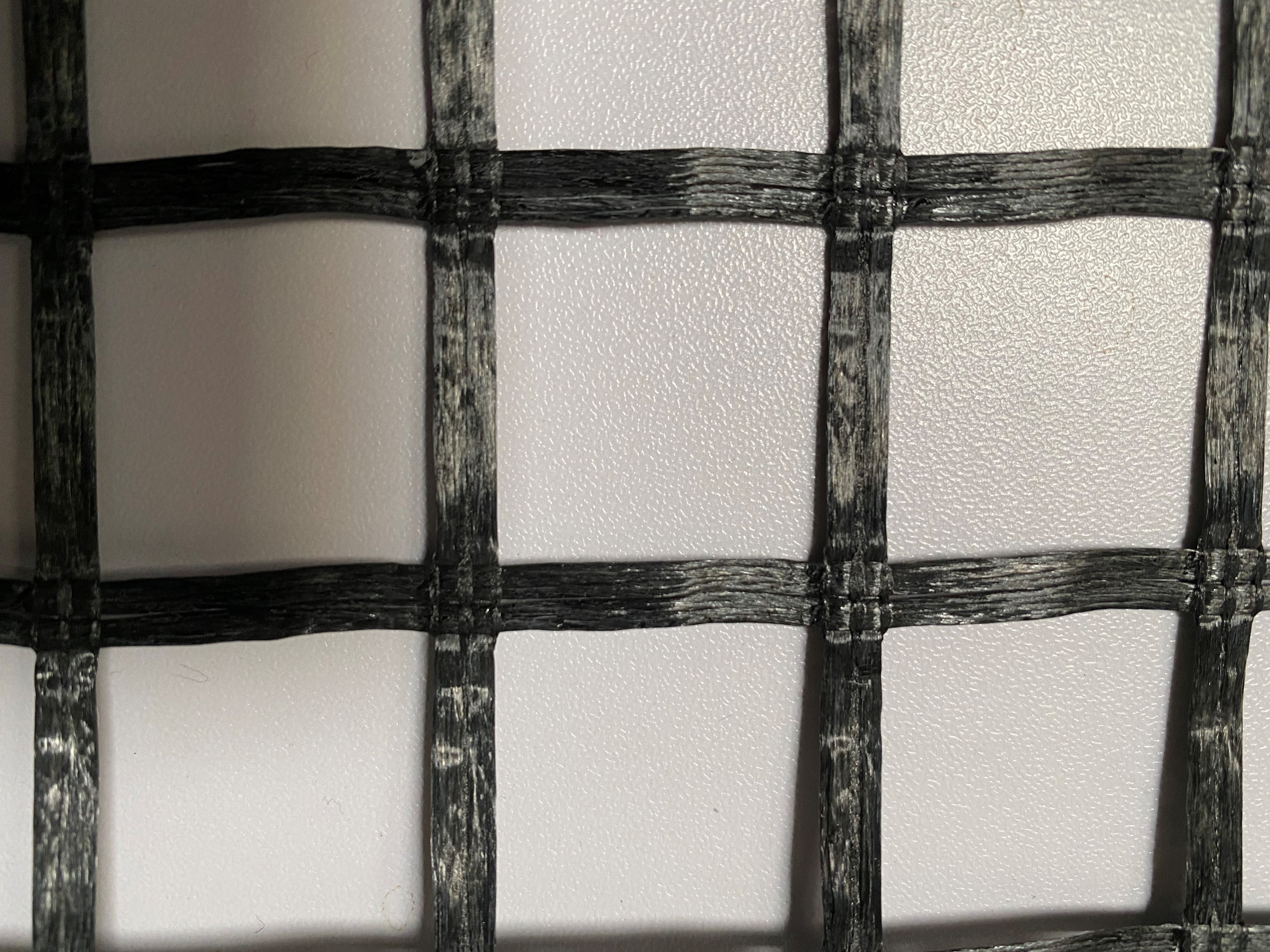 Geomalla de poliéster 40/40 kN/m 25x25 mm rollo 1,9x20 m (38 m²)
